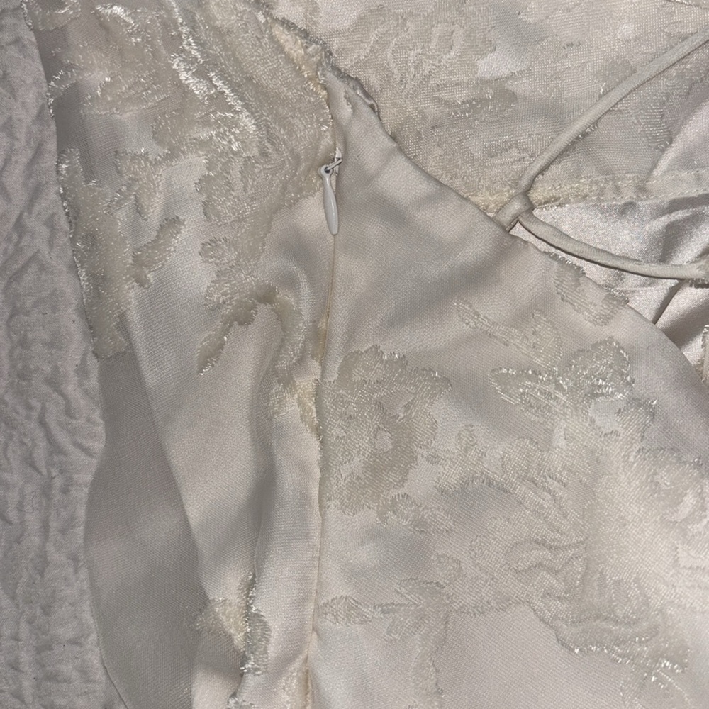 Meshki ERIKA Burnout Velvet Maxi Dress NWOT - Picture 8 of 10